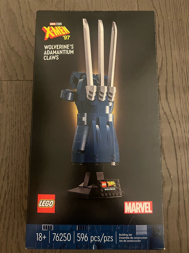 NEW IN BOX LEGO WOLVERINE CLAW UNOPENED