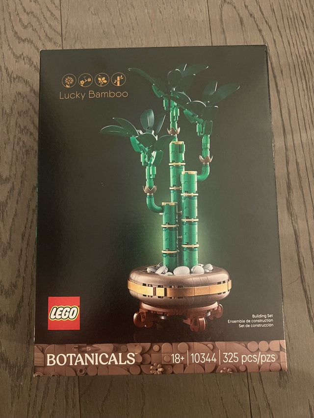 NEW IN BOX LEGO LUCKY BAMBOO UNOPENED