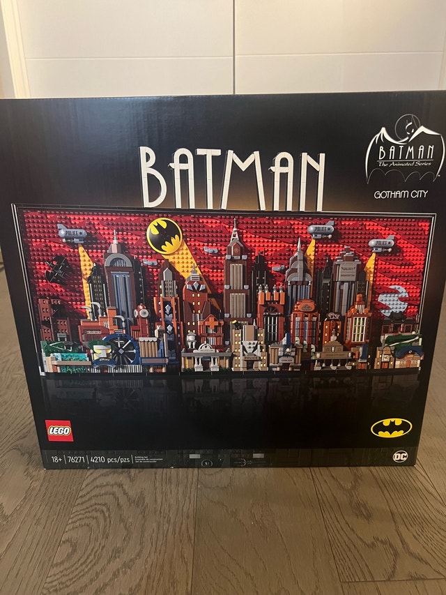 NEW IN BOX LEGO BATMAN GOTHAM CITY UNOPENED
