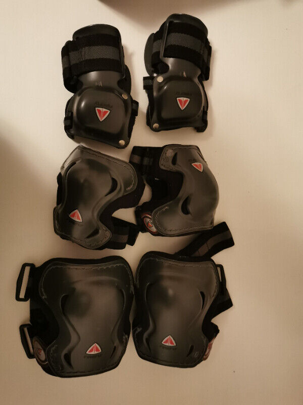 Firefly Sportline Adult Protective Gear Set