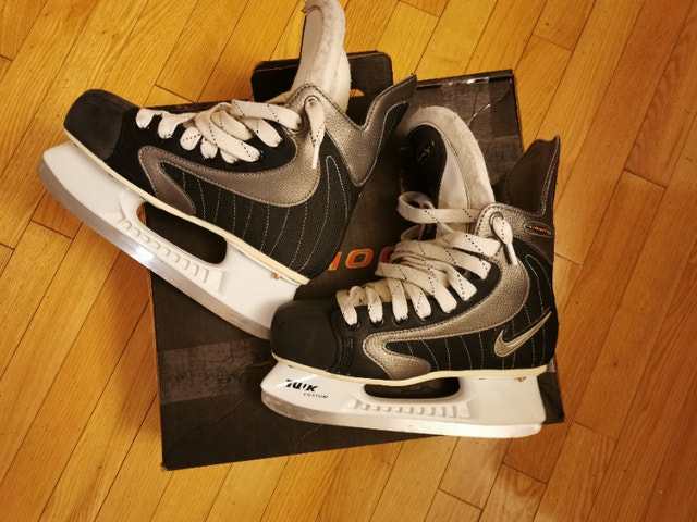 Nike Ignite Women's 5.5 JR Ice Hockey Skates