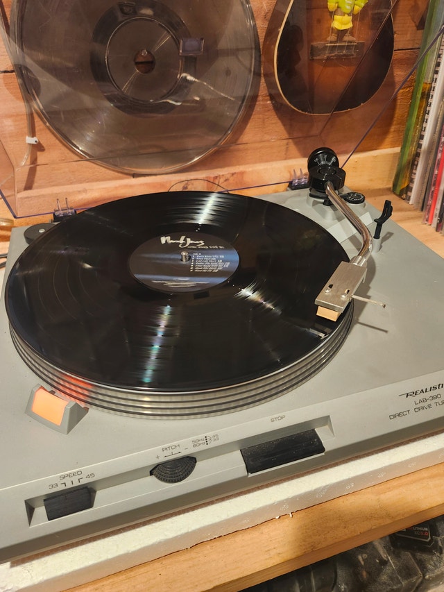 Realistic Turntable LAB-390 Direct Drive Auto Return - photo 2
