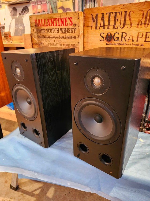 Polk Audio RT-7 Bookshelf Speakers