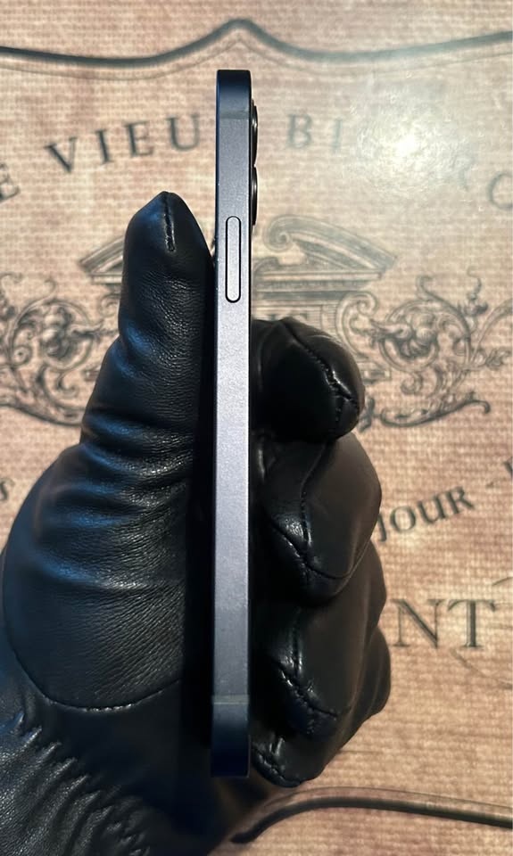 iPhone 12 BACK GLASS REPLACEMENT. - photo 5