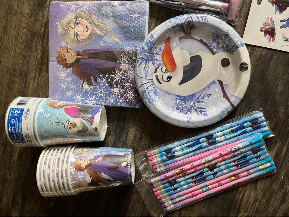 Party Supplies Frozen Themed - photo 2