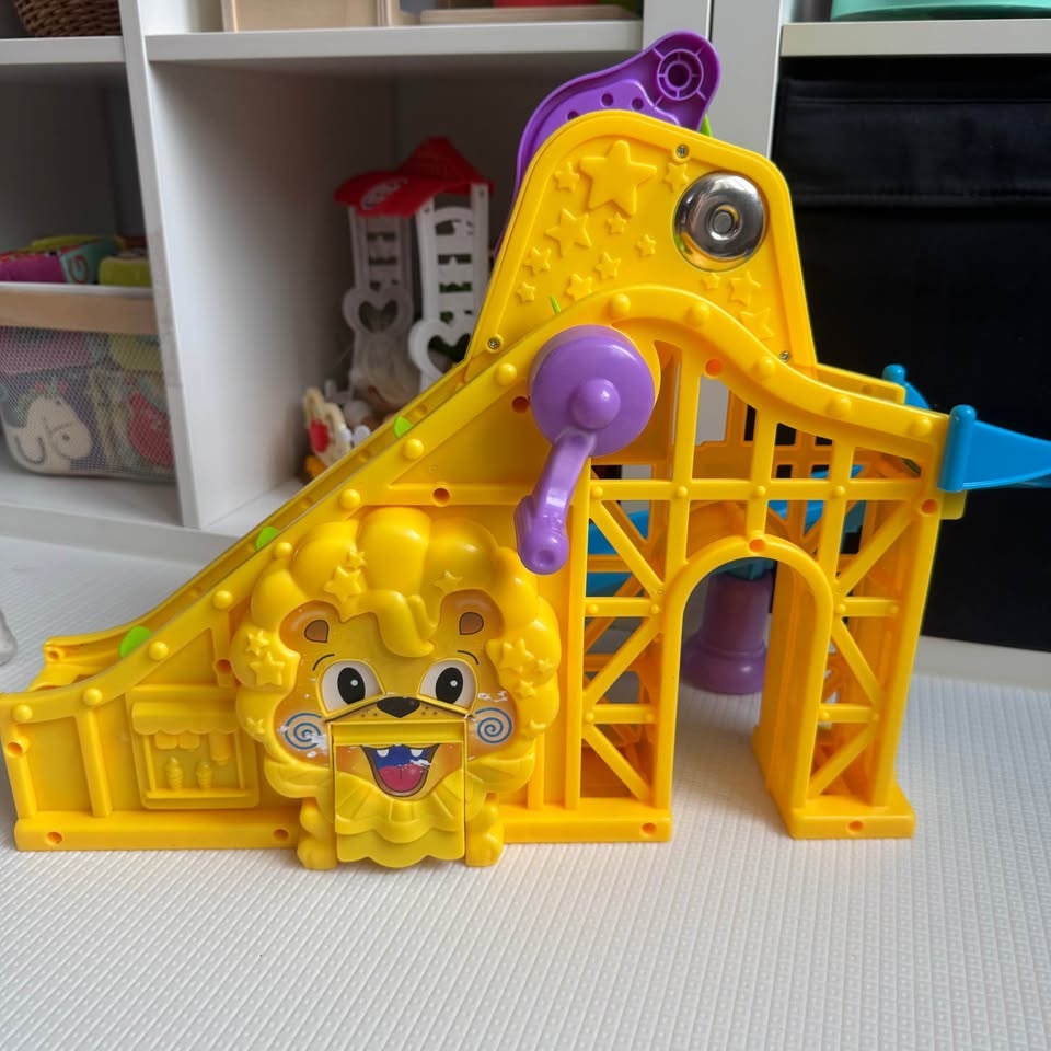 Fisher-Price Little People Wheelies Roller Coaster w/ car - photo 2