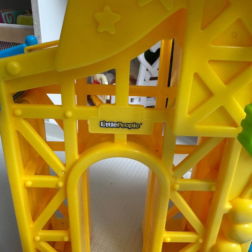 Fisher-Price Little People Wheelies Roller Coaster w/ car - photo 3