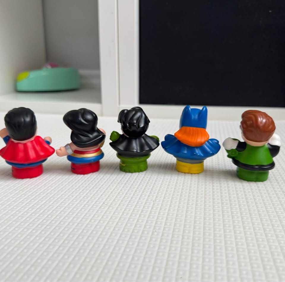 Fisher-Price Little People DC Super Friends Figures - photo 2