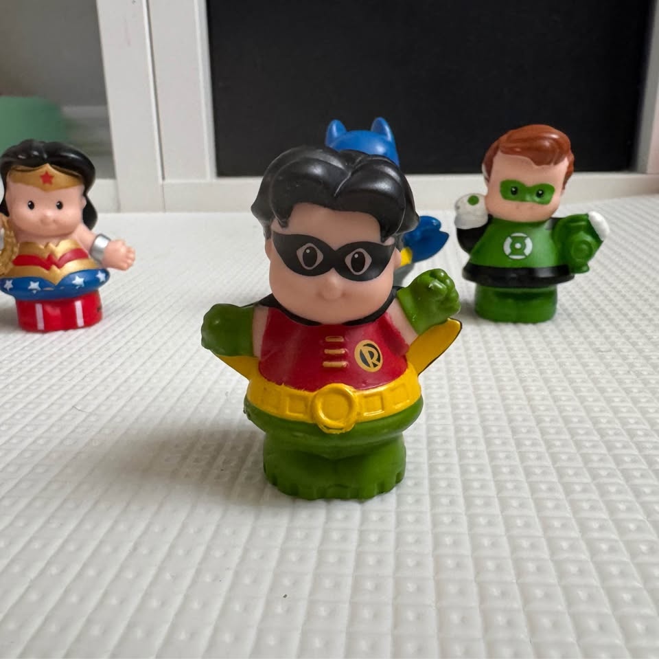 Fisher-Price Little People DC Super Friends Figures - photo 5