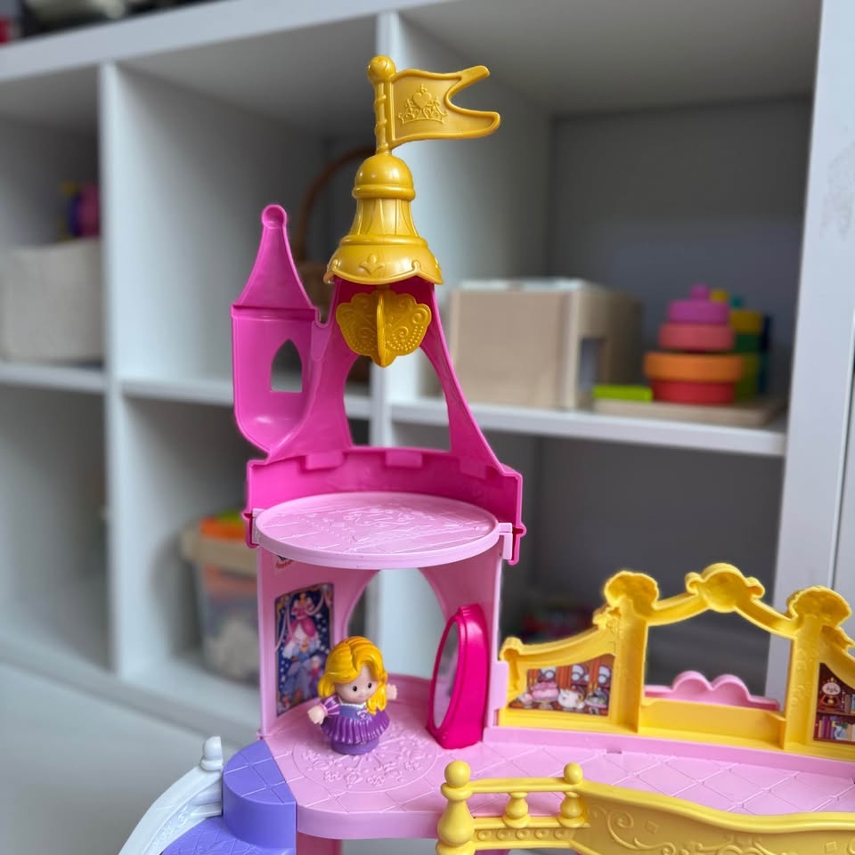 Fisher-Price Little People Disney Princess Castle w/ Ariel’s Car - photo 4