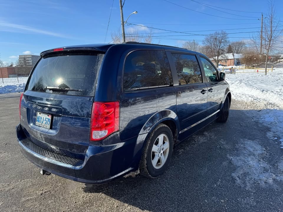 2012 Dodge Grand Caravan SXT - photo 3
