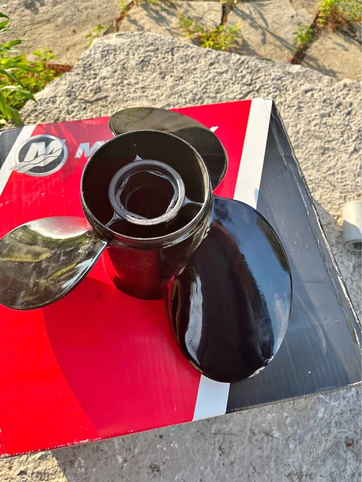 Mercury BlackMax Flo-Torq 3RH Prop Blade