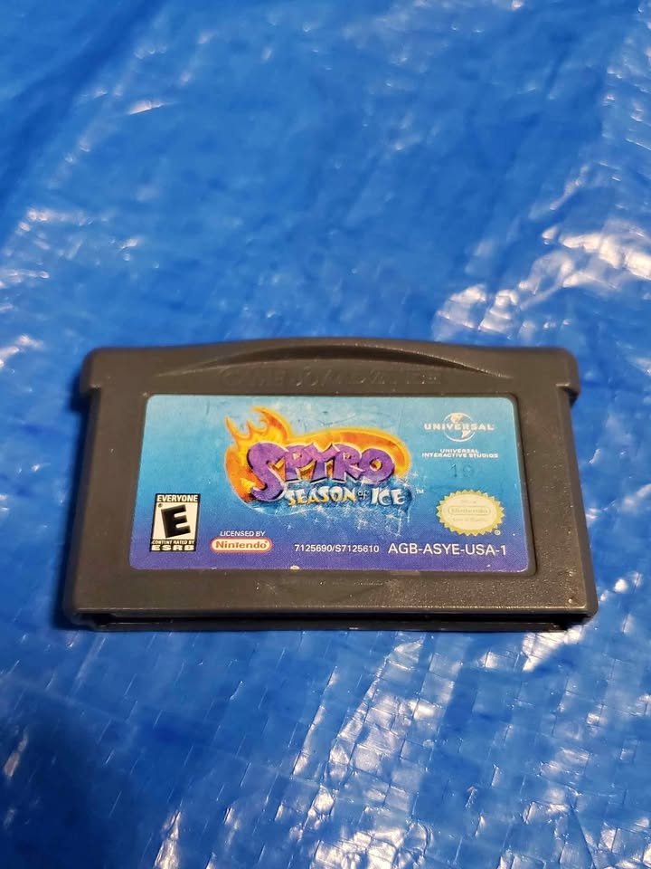 Spyro Season of Ice - cartridge only Nintendo GBA