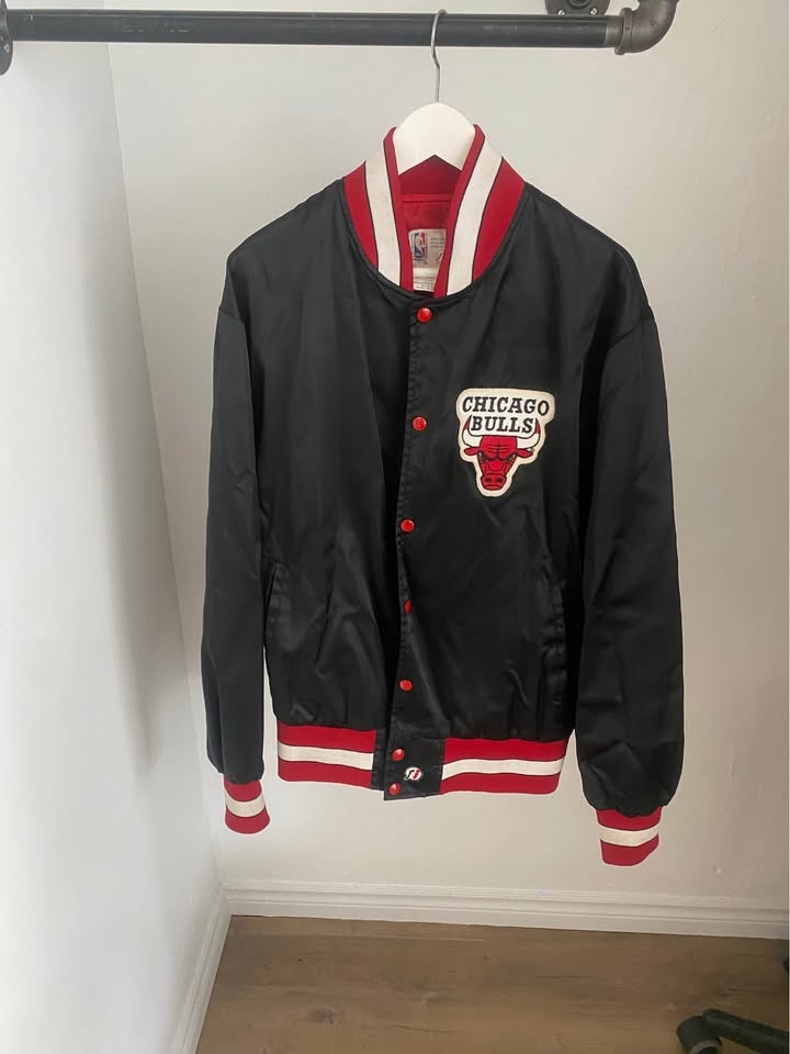 Chicago Bulls Early 90s Shain Satin Bomber Jacket