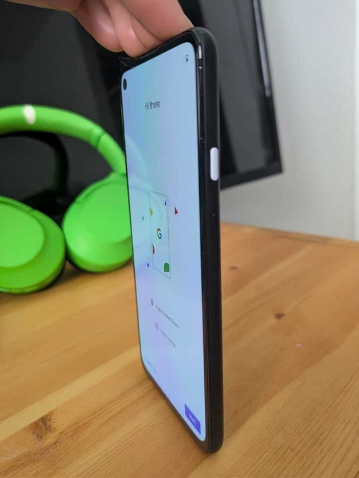 Unused Google Pixel 4a - 128GB - Unlimited Photos Storage - photo 2