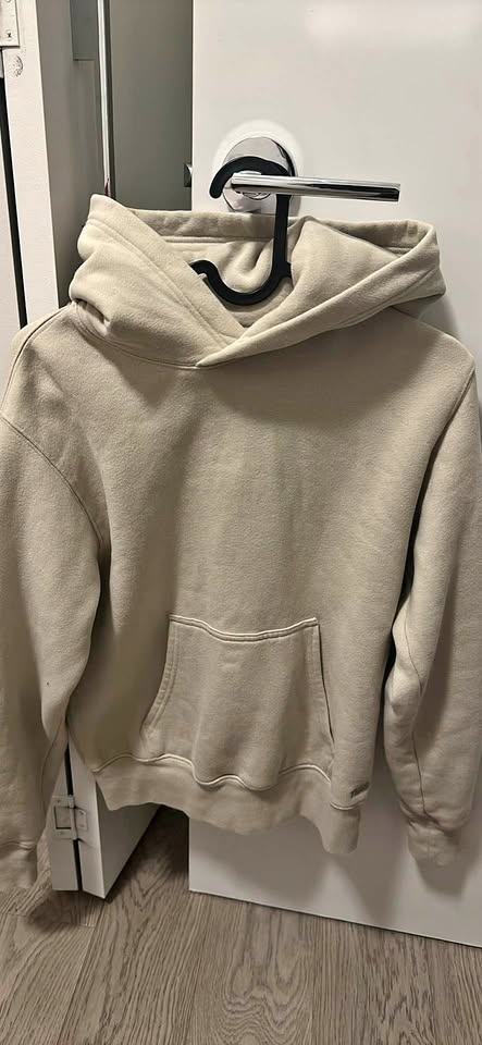 Aritzia Light Beige Hoodie -open to offers
