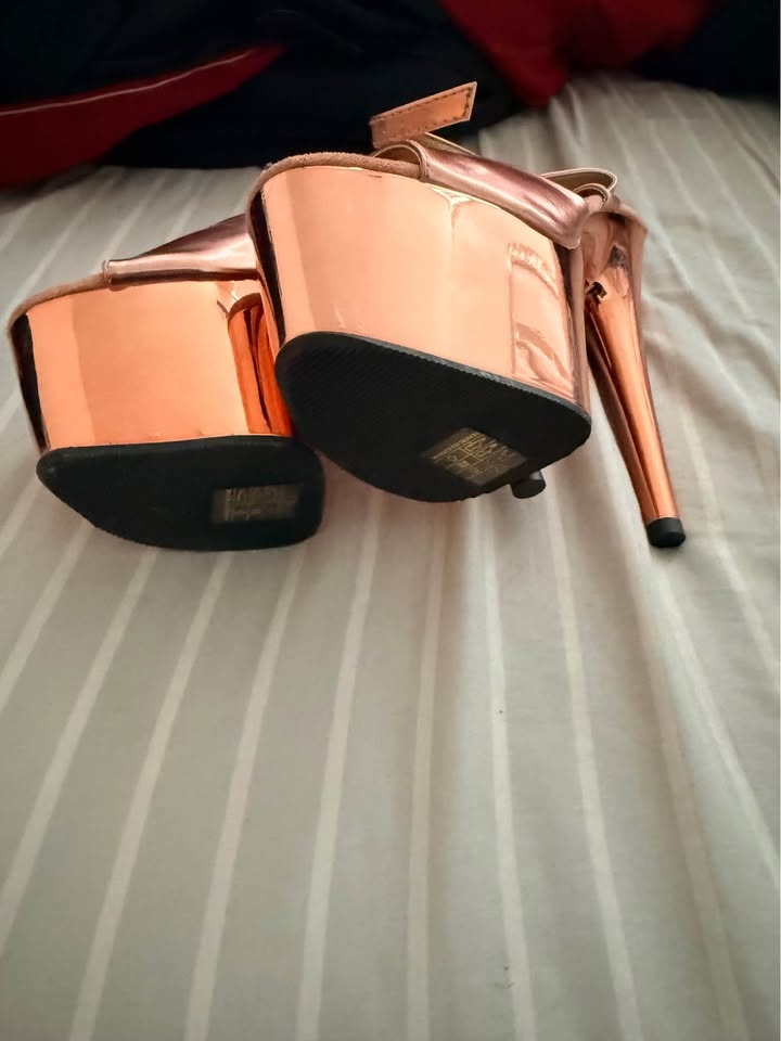Pleaser heels size 7 - photo 3