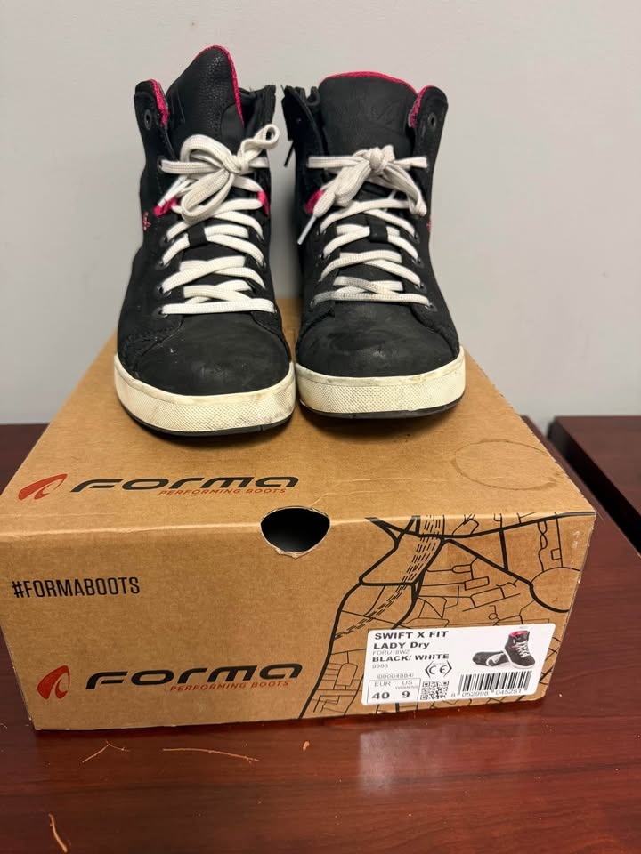 Women’s Motorcycle Forma Swift X Fit Boots Size 6 - photo 2
