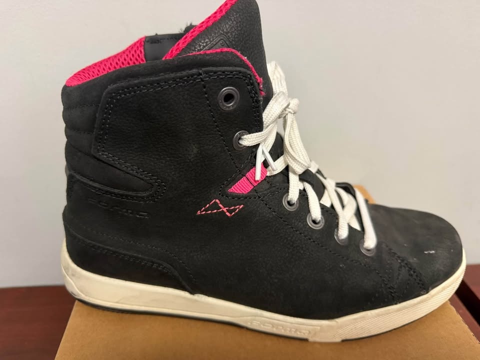 Women’s Motorcycle Forma Swift X Fit Boots Size 6 - photo 3