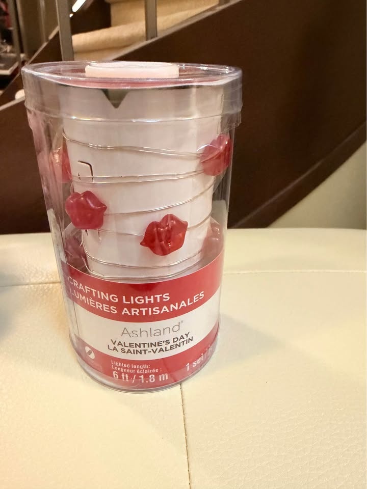 Ashland Valentine's Day Crafting Lights - Red Lips - photo 2