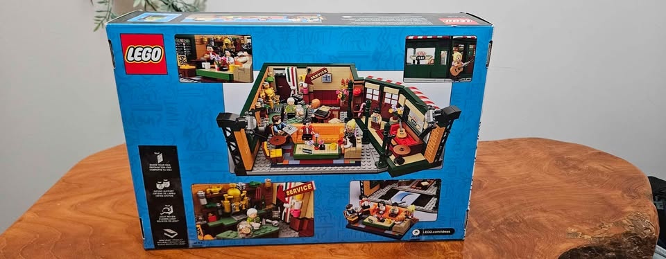 Friends Central Perk - photo 2