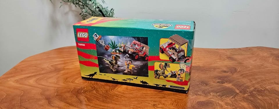 Lego Dilophosaurus Ambush - photo 2