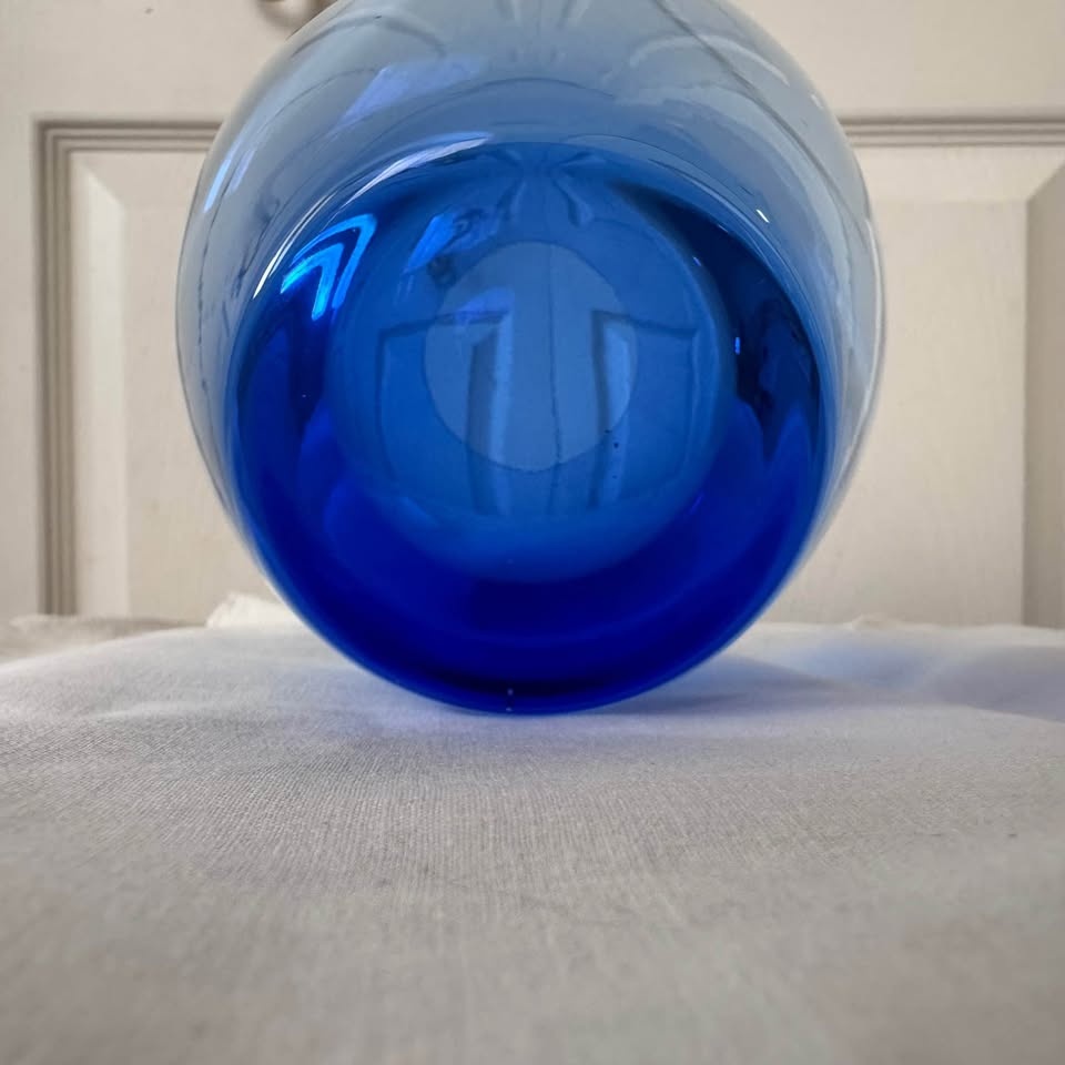 Vintage blue art glass vase - photo 4