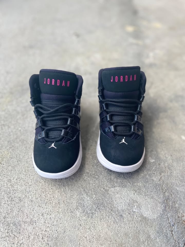 Air Jordan Max Aura Toddler Shoes - photo 2