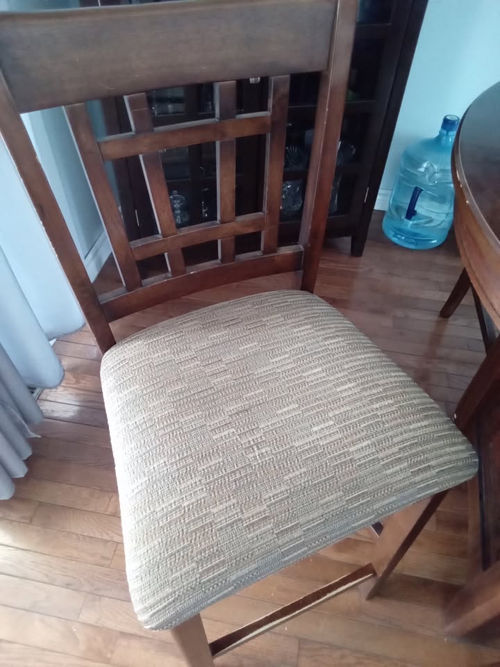 Pub style table - photo 2