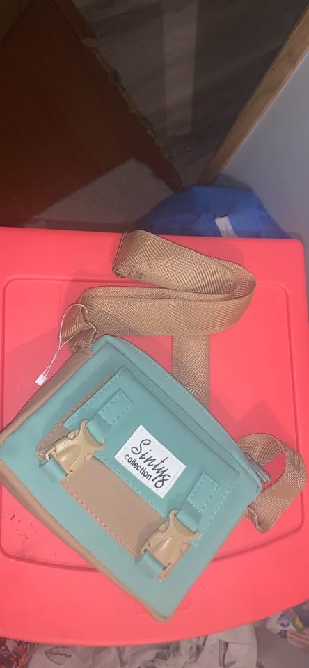 Small Mint Green Fanny Pack with Tan Accents - photo 2