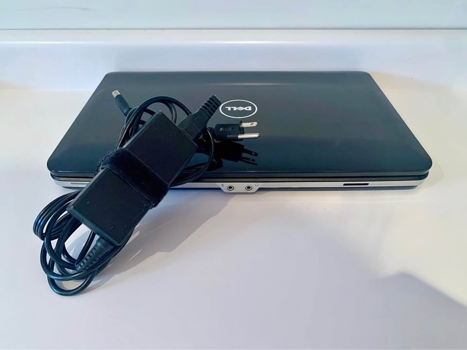 Excellent Dell Laptop with Charger + Win11 Pro