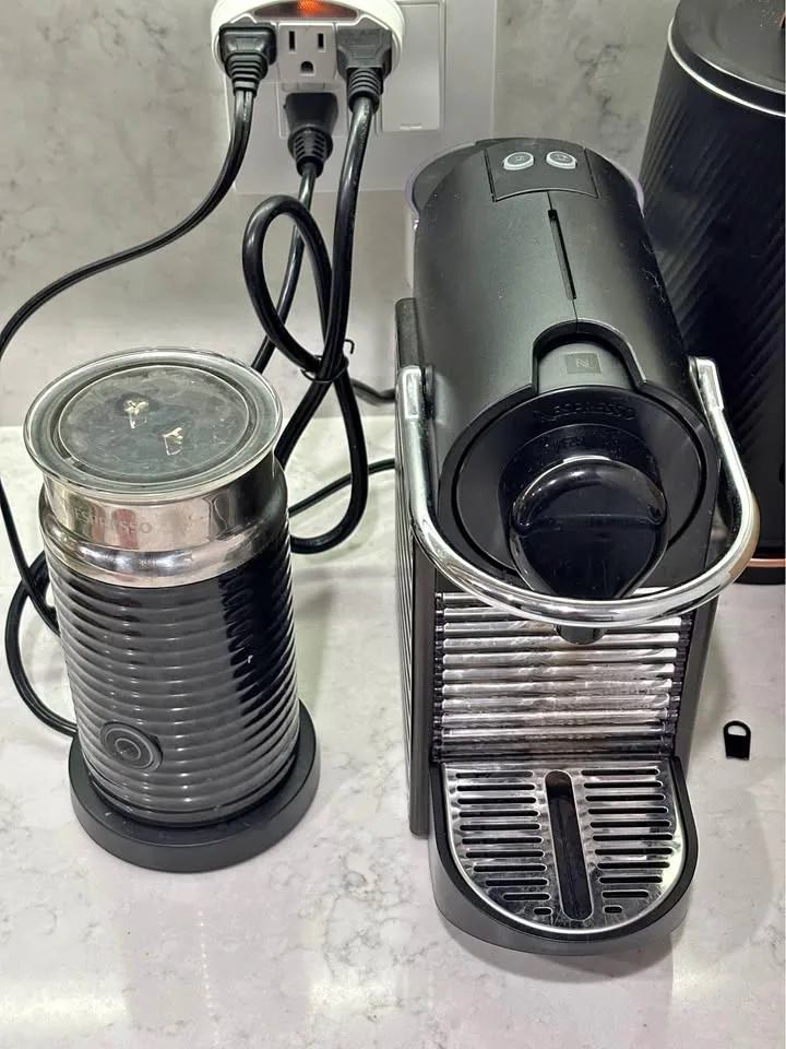 Nespresso Original Coffee Machine thumbnail