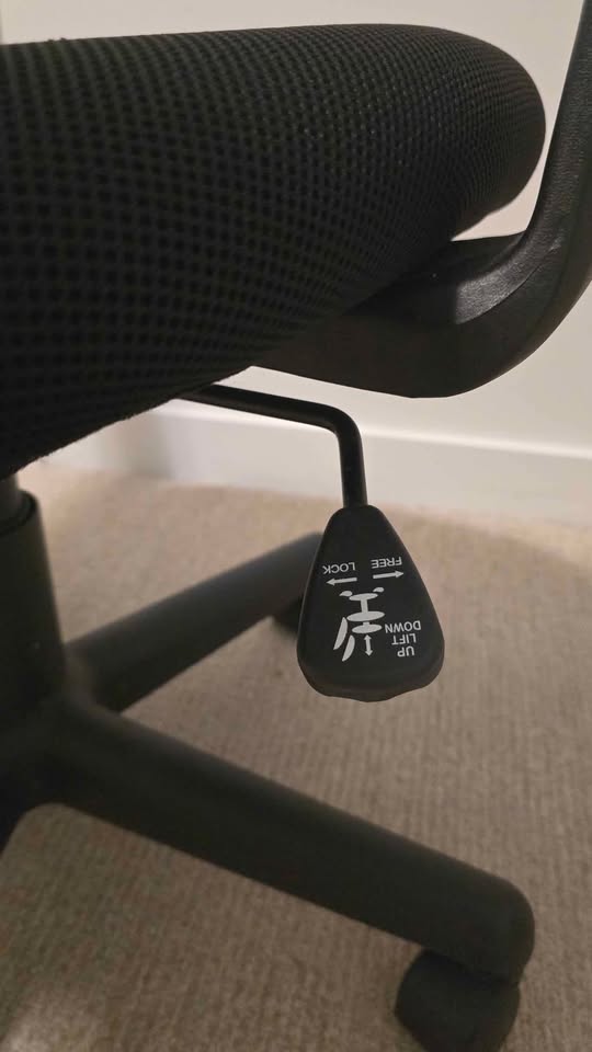 Amazon Basics Office Chair - Mesh Back, Swivels - Black - photo 3