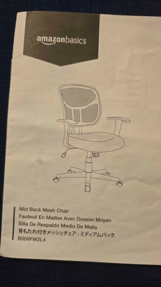 Amazon Basics Office Chair - Mesh Back, Swivels - Black - photo 5