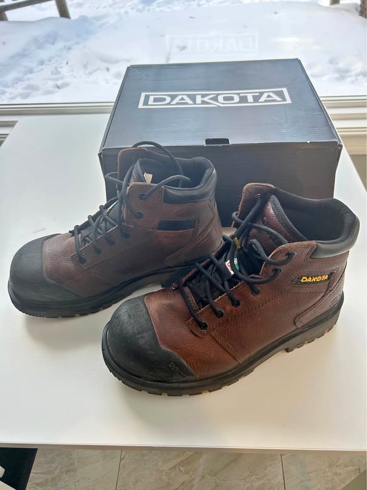 Dakota Men’s Leather Work Boot Size 9.5
