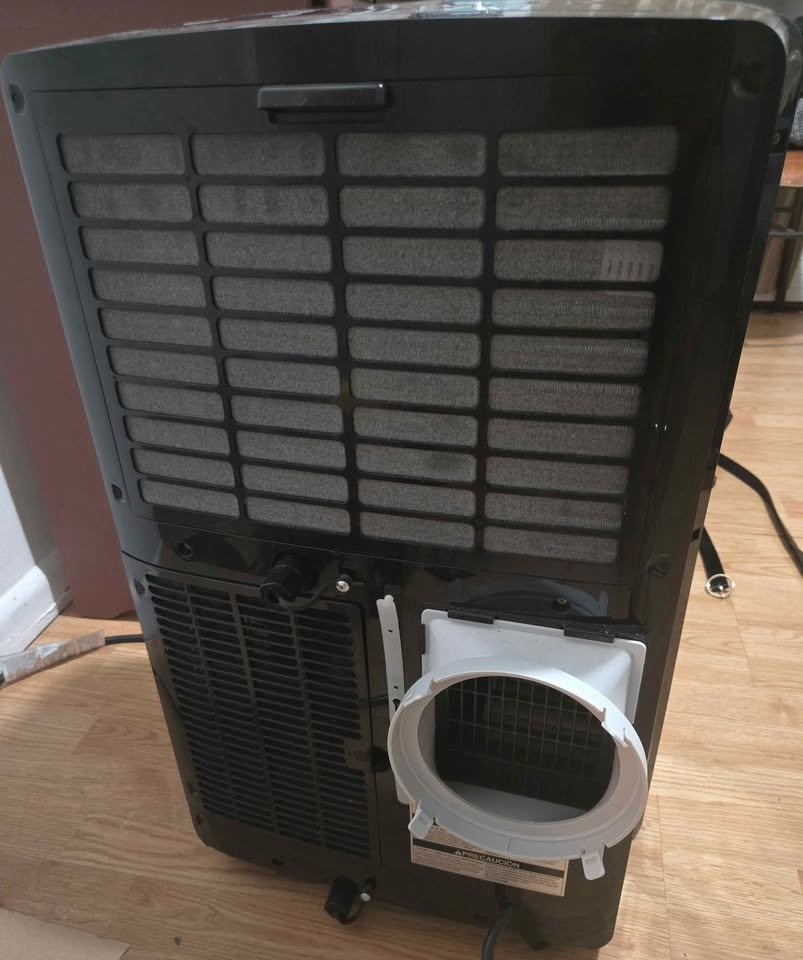 LG Portable Air Conditioner with remote - photo 2