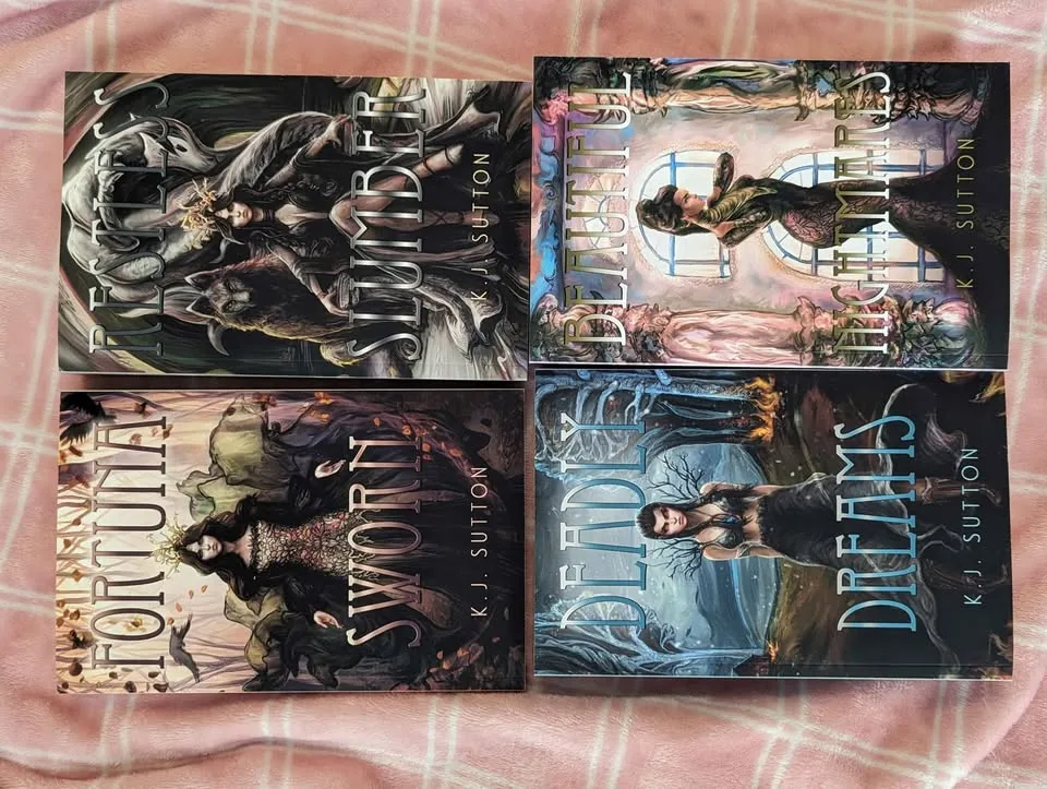 Fortuna Sworn series image indicator(2)