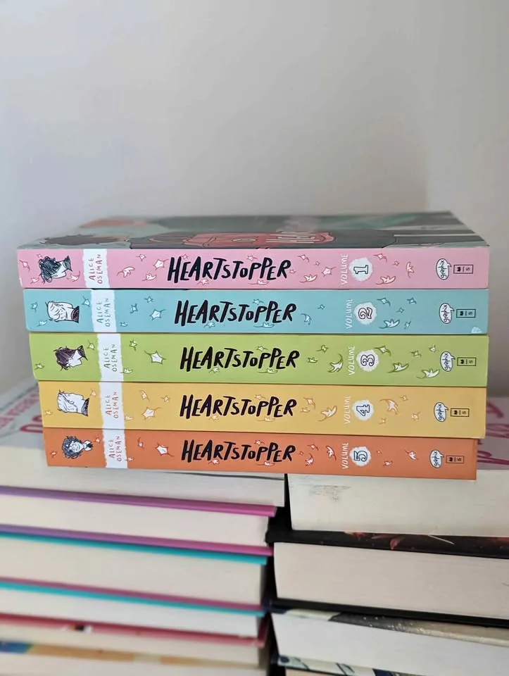 Heartstopper volume 1-5 thumbnail
