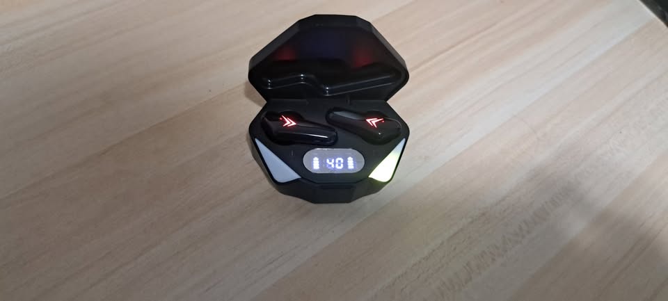 Wireless Bluetooth Earbuds with LED Display - photo 2