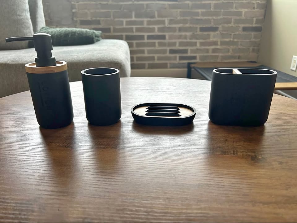 Bathroom Accessories Set