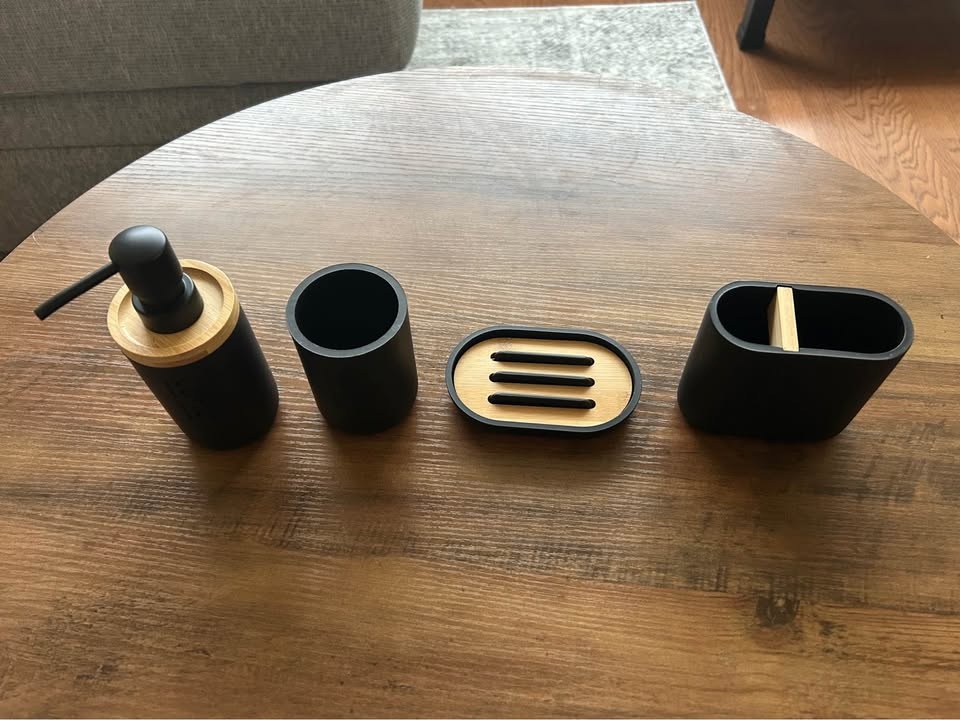 Bathroom Accessories Set - photo 2
