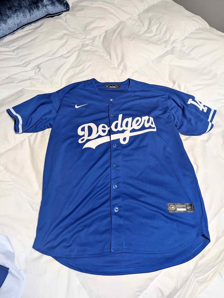 Nike Dodgers Ohtani #17 Jersey Large