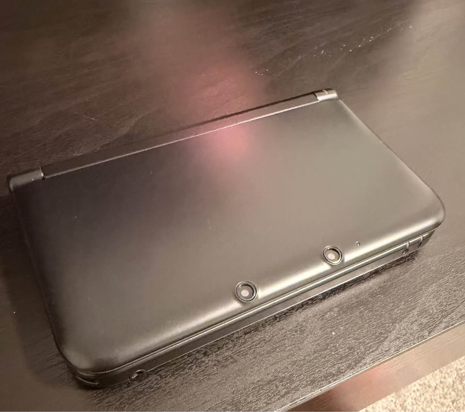 Nintendo Black 3DS XL Modded $260 & Extra Battery - photo 2