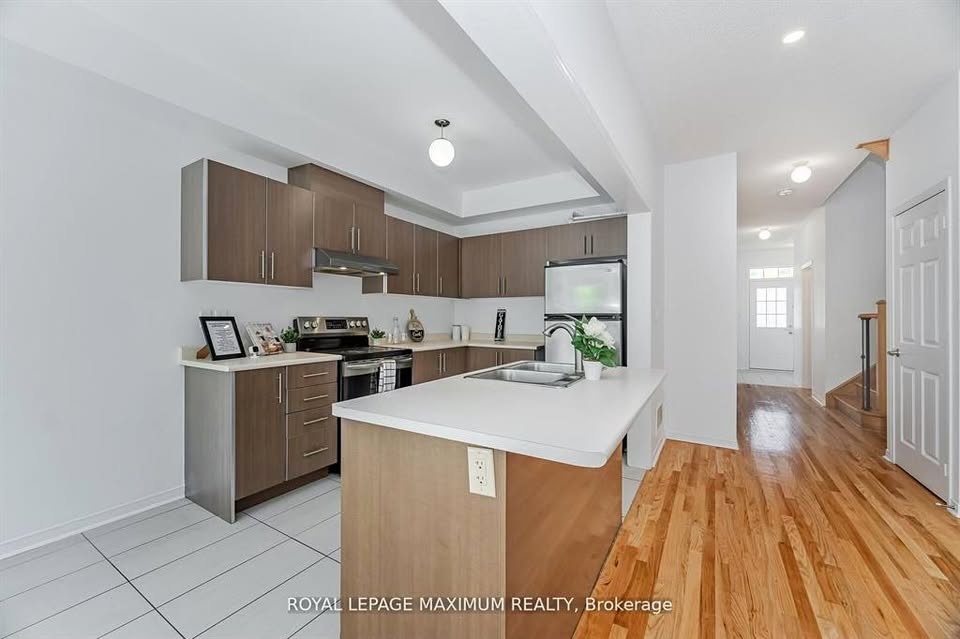 3 Beds 3 Baths House