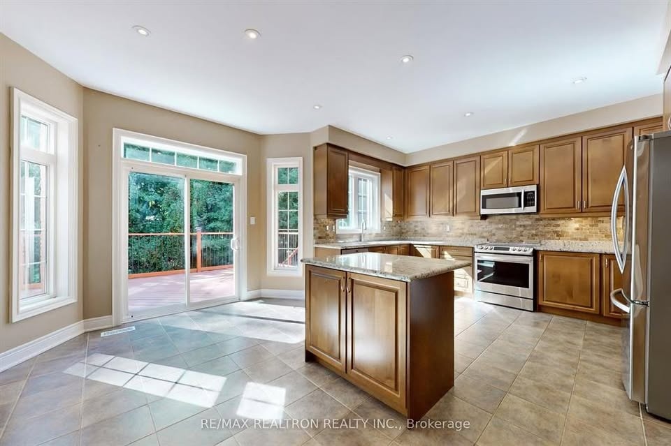 6 Beds 5 Baths House