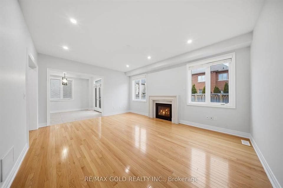 4 Beds 4 Baths House - photo 3