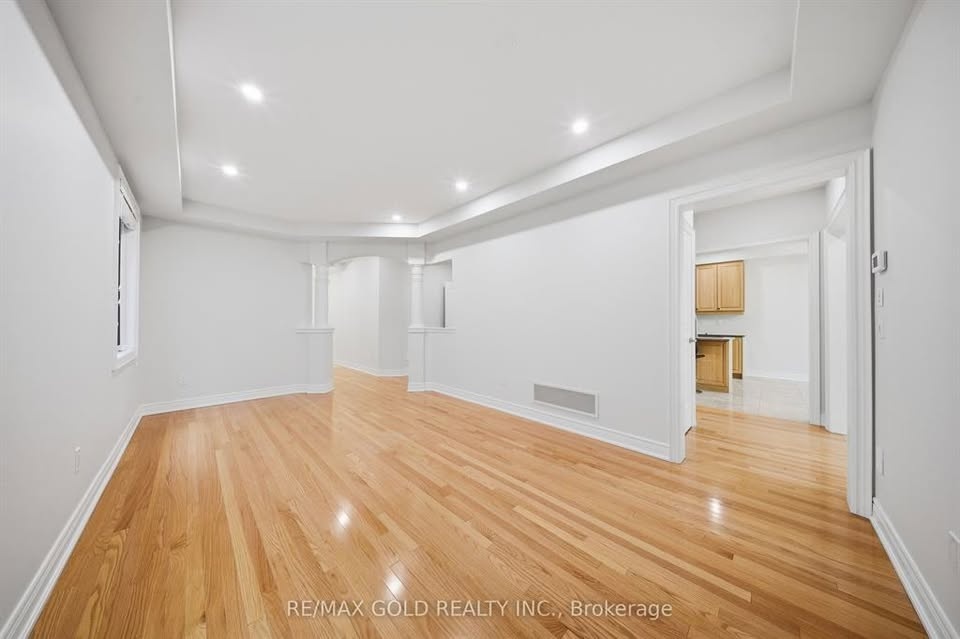 4 Beds 4 Baths House - photo 5