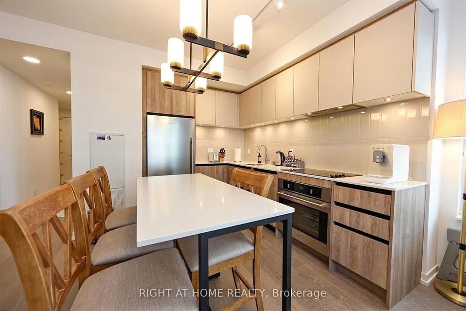 2 Beds 2 Baths Apartment