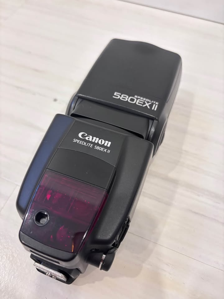Canon 580 EX II Speedlight - photo 2