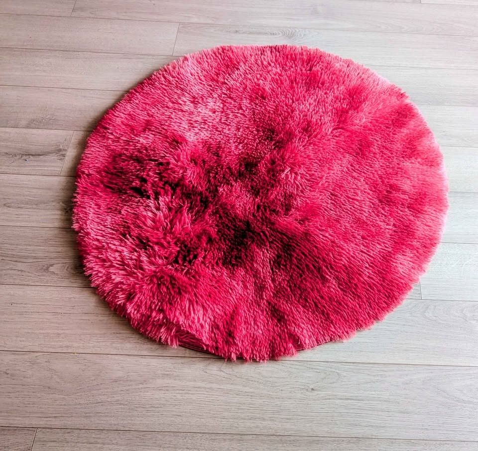 2 Grey Glow in Dark Rugs + 1 Pink Circle Rug (Brand New) - photo 2